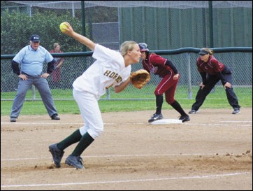 Image: Hornets sweep conference opener:Sophomore Brianne Ferguson threw a four-hit shutout in a 4-0 win over the Gaels in the first game of a doubleheader on Sunday.Photo by Gerylyn RojoState Hornet: