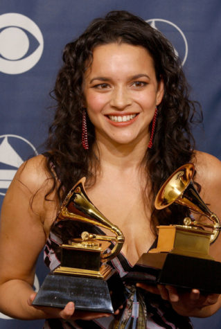 Norah Jones shines with a little help from her friends