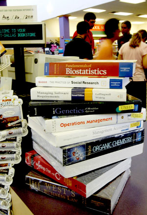 Textbooks at the University of Texas at Dallas bookstore in Irving, Texas, August 10, 2006. Research shows textbook prices have increased at four times the rate of inflation since 1994, with no end in sight. s. (Natalie Caudill/Dallas Morning News/MCT)