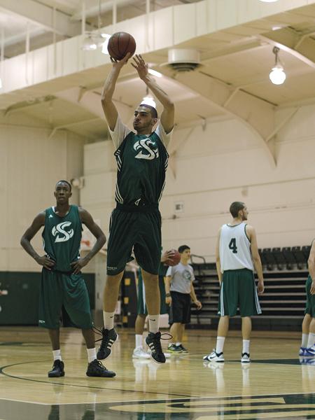 After redshirting last season, Freshman Magd Owayed will take
the court this season as a forward. Owayed is a native of Israel,
where he played for the under-18 national team before graduating
from high school.
