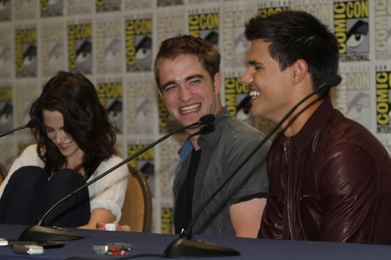 The Twilight Saga: Breaking Dawn — Part 1 cast sits in on a
news conference at Comic-Con International 2011 in San Diego,
California, on Thursday, July 21, 2011. From left are Kristen
Stewart, Robert Pattinson and Taylor Lautner. (Kirk McKoy/Los
Angeles Times/MCT)
