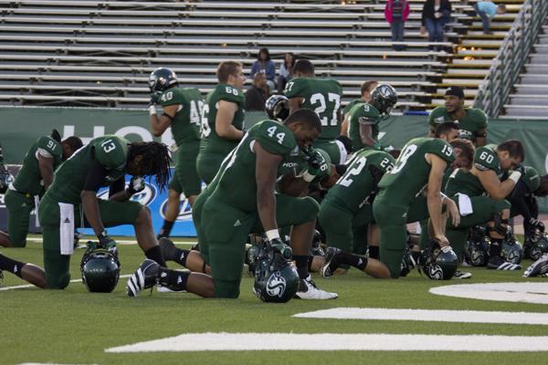 After entering Hornet Field, the players paused for a moment of silence for the loss of their late teammate No. 43 John Bloomfield. Bloomfield passed away Sunday Oct. 21.
