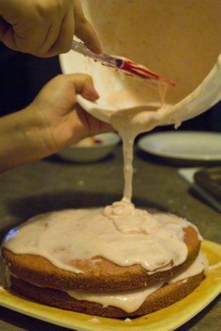 Strawberry cream cheese frosting can be a sweet touch to this delightful strawberry cake. If you prefer to use another frosting, try a chocolate buttercream frosting or chocolate pan frosting.