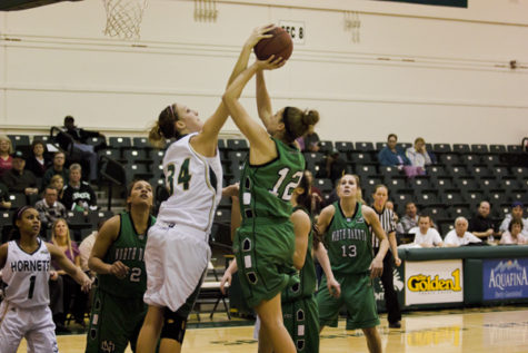 Getting Defensive: Women’s basketball team takes pride in forcing turnovers