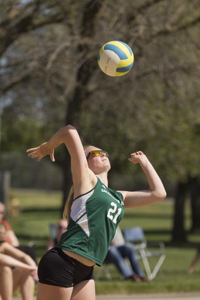 Hornet freshman No. 21 Sloan Lovett finished the season winning her final game with fellow freshman Lauren Aikels.
