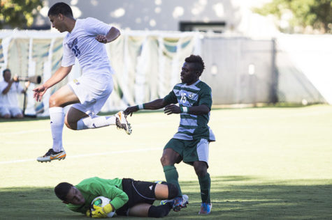 Men’s soccer trounced by Cal State Bakersfield