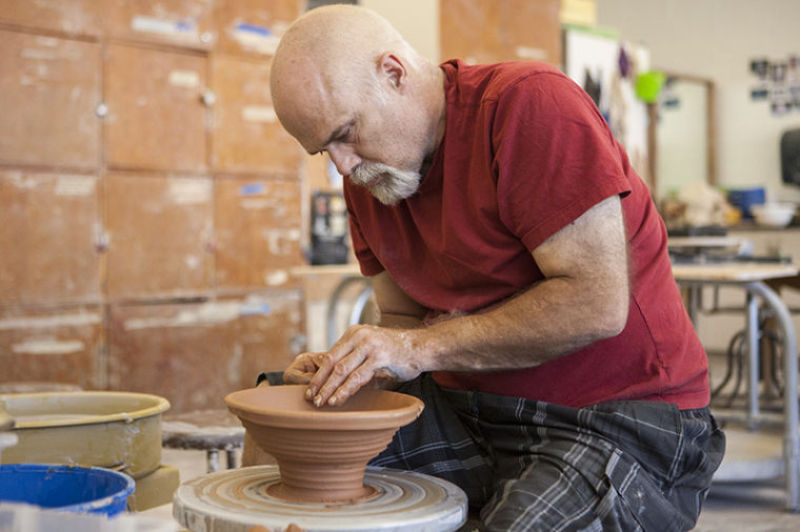 Chris Thompson has worked for almost two years to make more than 1,000 bowls, in which the money from the bowls profit will go to charity.