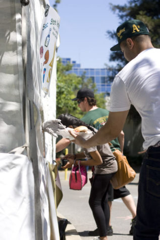 The Sac State Veterans BBQ Fundraiser took place at the quad on Tuesday, serving teriyaki flank steak and teriyaki chicken to students in order to help raise money towards graduation fees for veteran students