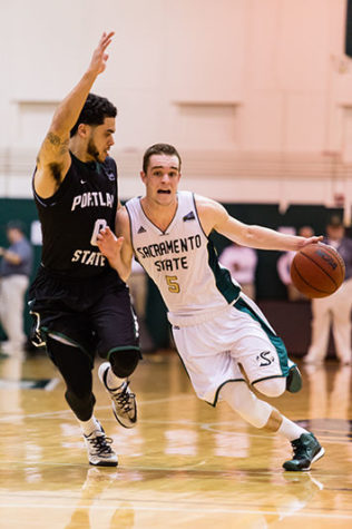 Men’s basketball beats Portland State 64-60 for seventh straight win