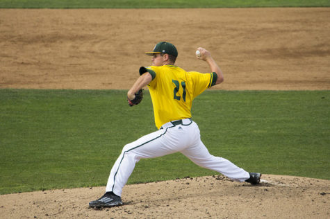 Baseball beats Texas-Pan American 4-2 to open conference play