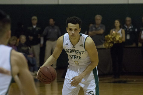 Men’s basketball continues conference woes