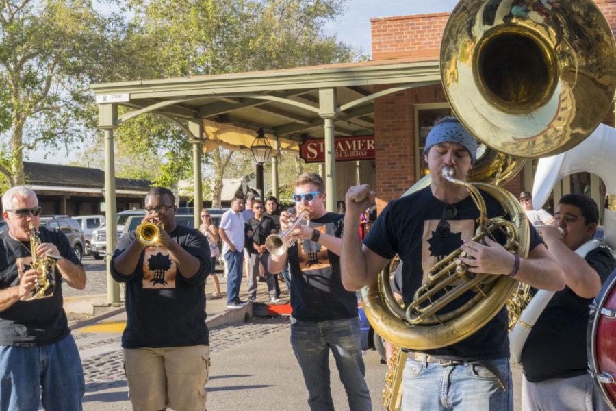 The+City+of+Trees+Brass+Band+performs+a+mixture+of+New+Orleans+funk+and+West+Coast+contemporary+in+Old+Sacrament%2C+Saturday%2C+March+26.+The+band+will+be+performing+the+last+Nooner+concert+of+the+spring+semester%2C+which+will+be+hosted+by+UNIQUE+Programs+in+the+University+Union+Serna+Plaza%2C+Wednesday%2C+May+4.