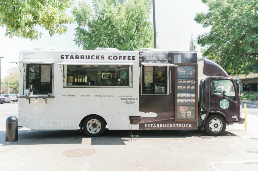 Starbucks+Coffee+Truck+in+front+of+Benicia+Hall+on+Sept.+9%2C+2016.%0A%28Photo+by+Diana+Rykun%29