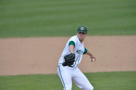 Sam Long pitched 33 strikeouts and gave up 9 earned runs over 26 innings for the Princeton Rays in West Virginia. (Photo by Bob Solorio/Sac State Athletics)