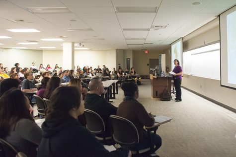 Students in Del Norte Hall listen to journalist Sonia Nazario speak about about ‘Enrique’s Journey,’ her Pulitzer Prize winning series for The Los Angeles Times, ‘Enriques Journey.’ (Photo by Diana Rykun)