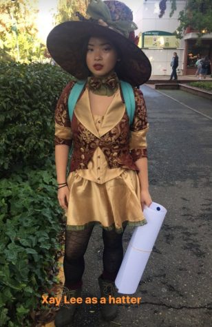 Xay Lee as a Mad Hatter