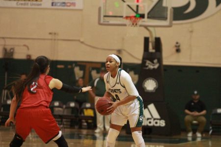 Dawson’s game winner lifts women’s basketball over Southern Utah on senior day