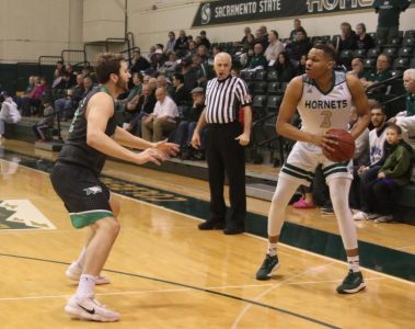 Men’s basketball falters against North Dakota in 9th straight loss