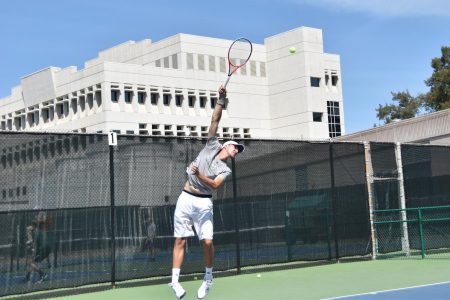 Men’s tennis team powers through Portland State 5-2
