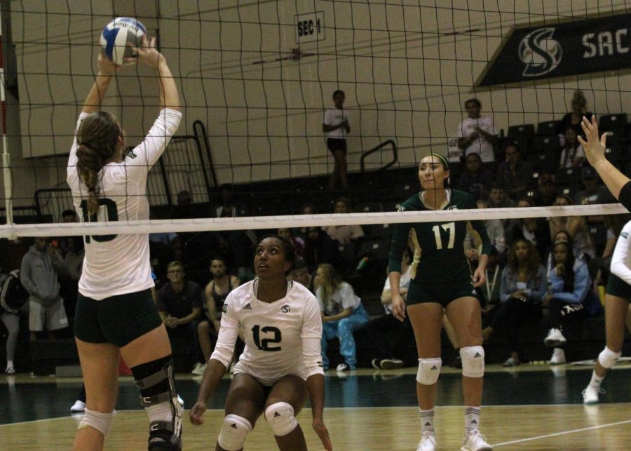 Sophomore setter Ashtin Olin, Brie Gathright and Skyler Takeda demonstrate the coordination that carried the Hornets in their first two sets against Idaho Saturday. Idaho would go on to win the match 3-2 putting them in first place in the Big Sky Conference.