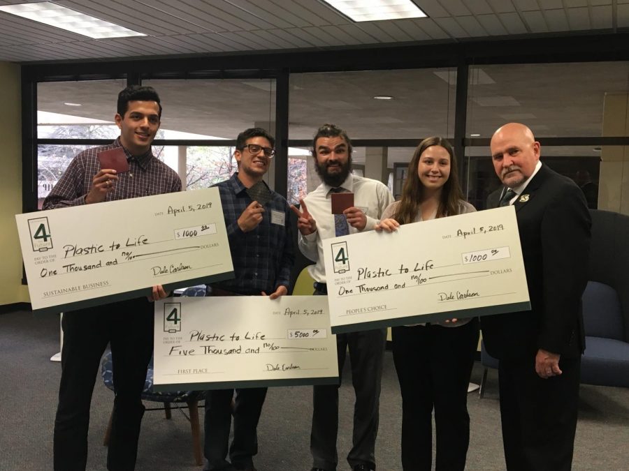 Humboldt States Plastic to Life student entrepreneur team poses with Sac State university president Robert Nelsen. Plastic to Life won first place overall, along with the Sustainability Award and Peoples Choice award