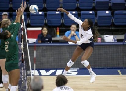 Sac State volleyball team unable to hold lead at UC Davis