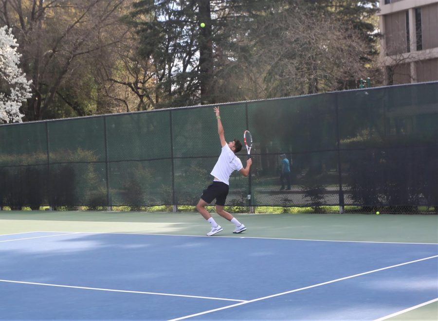 Sac+State+senior+Louis+Chabut+serves+during+the+doubles+set+on+Friday%2C+March+6+versus+University+of+Hawaii+at+the+Sac+State+Tennis+Courts.+The+Hornets+fell+to+Hawaii+4-0.