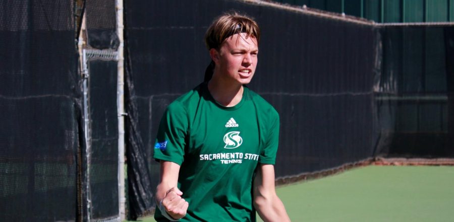 sac-state-tennis-liles-celebrate-twitter