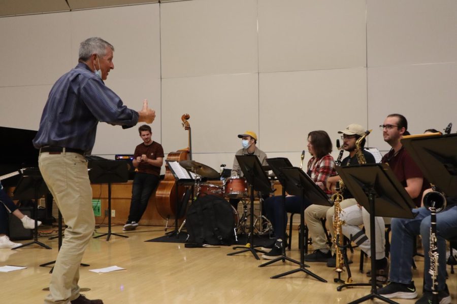 Sacramento+State%E2%80%99s+intermediate+jazz+ensemble+rehearsing+for+an+upcoming+concert+on+Tuesday%2C+Oct.+12%2C+2021.+The+intermediate+and+advanced+ensembles+will+be+performing+in+Capistrano+Hall+on+Thursday%2C+Oct.+14.