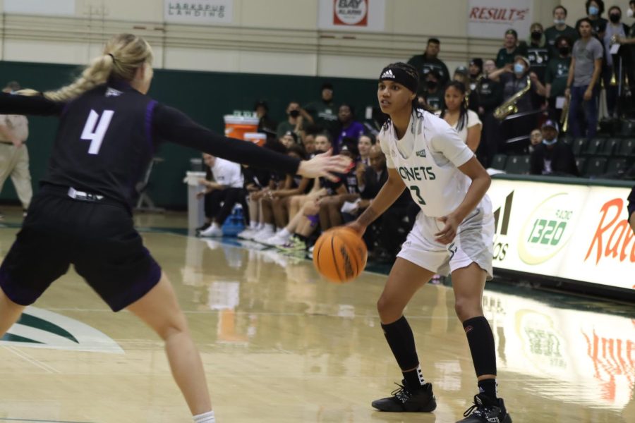 Moments before graduate guard Lianna Tillman blew by senior guard Kori Pentzer in a 62-52 loss to Weber State on Feb. 18, 2022 in the Nest. Tillman finished with a game high 29 points for the night.

