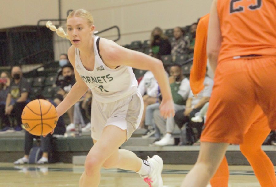 Sac State senior guard Summer Menke drives to the rim against Idaho State Saturday, Feb. 19, 2022 in the Nest. Menke finished with 12 points and six  rebounds in the Hornets’ 67-56 loss to the Bengals.
