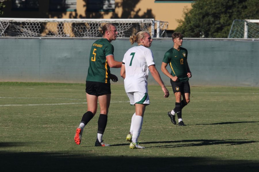 Sac State’s junior forward Austin Wehner gets ready to go on for the ball, taking on University of San Francisco junior defender Elias Thomas at the Hornet Field on Thursday, Sept. 22. Wehner played 81 minutes versus the Dons and has played a total of 547 minutes this season. 