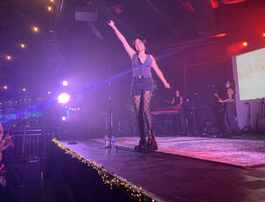 NIKI held the Ace of Spades crowd in her palm as she sang ballads covering personal topics on Sept. 13, 2022 at Ace of Spades. She had a keyboard player, a bassist, an electric guitar player and a drummer who would come in and out throughout the night.