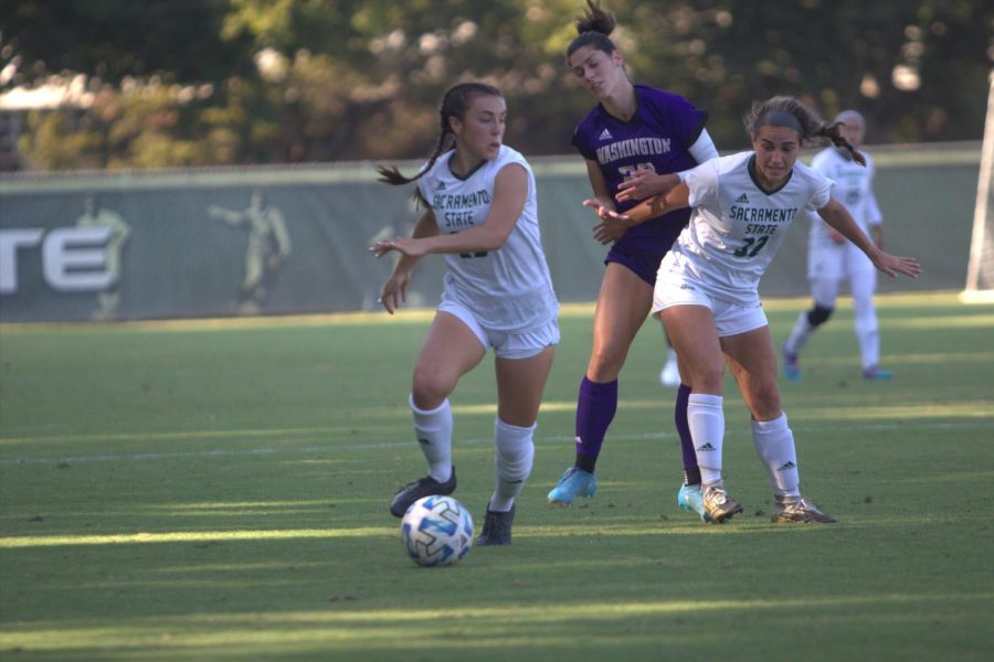  Freshman midfielder Madelyn Dougherty brings the ball up-field against the Washington defense Thursday, Sept. 15, at Hornet Soccer Field. Sac State suffered a 3-0 loss against the 22nd-ranked Huskies as the Hornets are winless on the year.