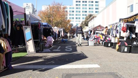 Vendors at the World’s Worst Expo on I St. in Sacramento setting up their kiosks on Sunday, Nov. 20 2022. The expo features many local businesses and entrepreneurs selling handcrafted clothes, accessories and food. 