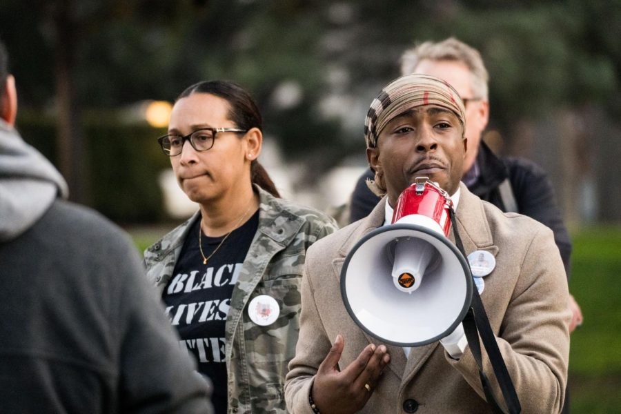 El activista de justicia social Stevante Clark habló sobre las imágenes publicadas por el Departamento de Policía de Memphis que involucran el arresto de Tyre Nichols el 27 de enero de 2023. Clark es el hermano de Stephon Clark, quien murió en un tiroteo en el que participó un oficial en 2018.