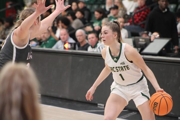 Redshirt sophomore guard Benthe Versteeg finds herself in the corner scanning the court for a possible lane to the basket Thursday, Feb. 22, 2024 at The Nest. She finished the game against Montana Thursday with 18 points and 5 rebounds.
